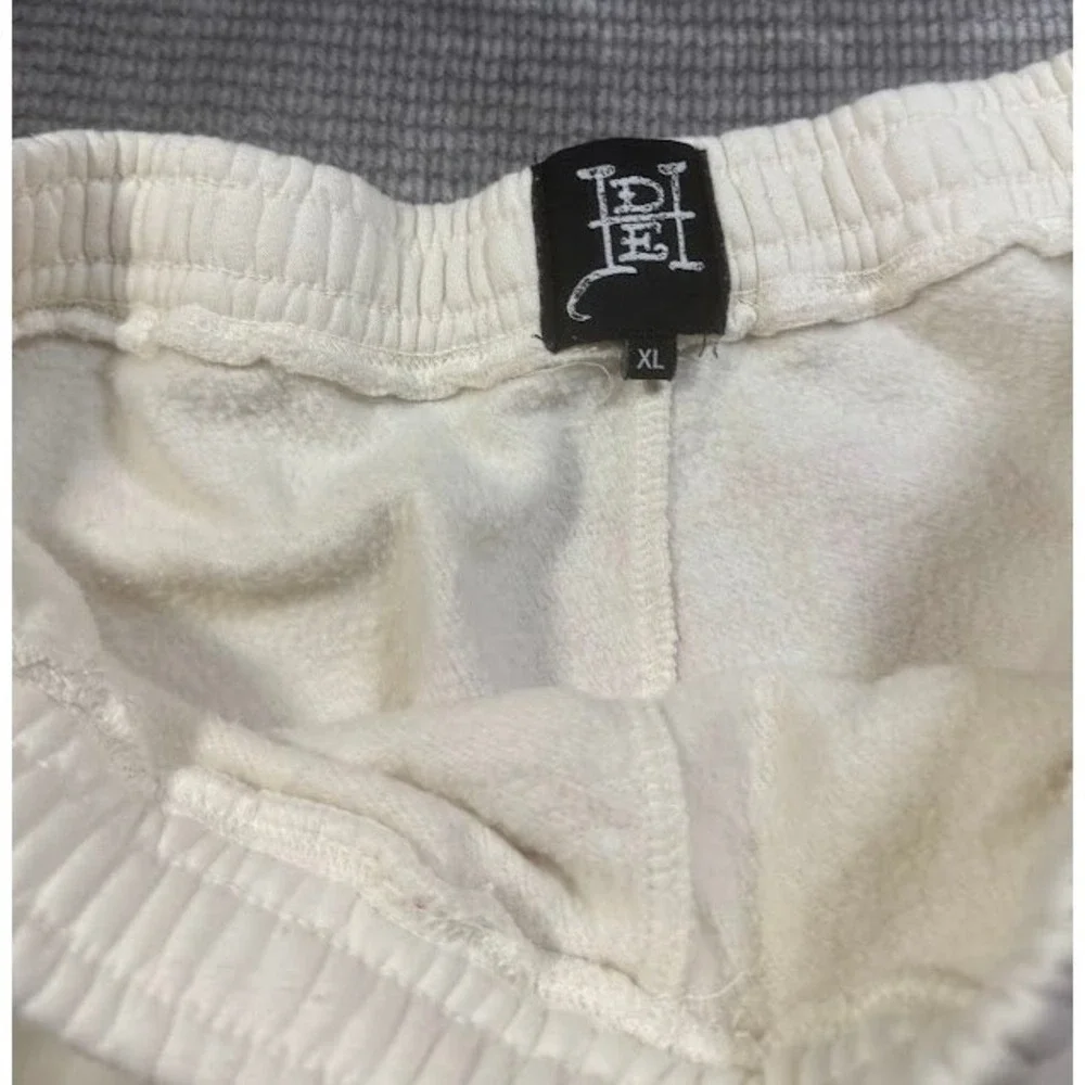 Ed Hardy Mens Tiger Graphic Sweat Shorts White Pink XL Raw Hem Streetwear 36X8